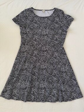 Talbots Black and White Paisley
Midi Dress